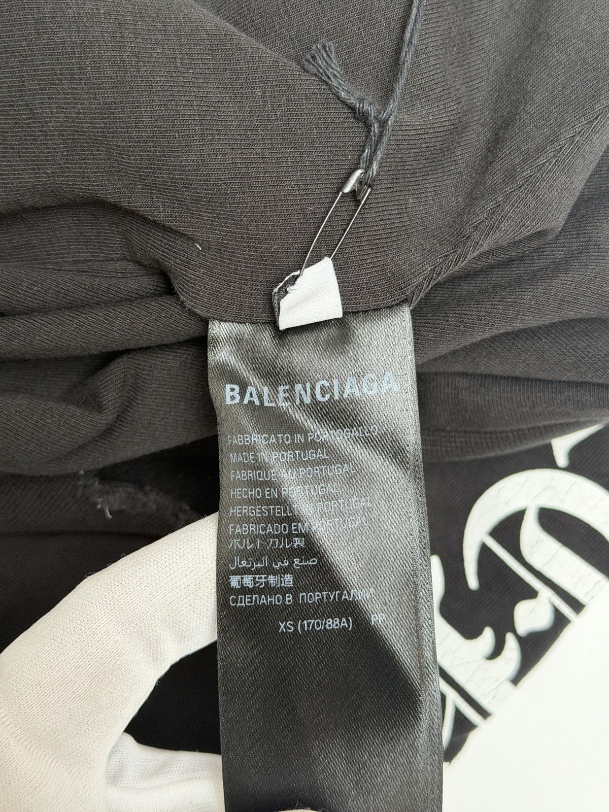 Balenciaga Balenciaga Antique Logo Print Peeling Stretch Zip Up Hoodie Size US XS / EU 42 / 0 - 12 Thumbnail