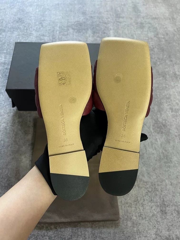 Bottega Veneta Bottega Veneta Burdy Intrecciato Slides Size US 7 / EU 40 - 7 Thumbnail