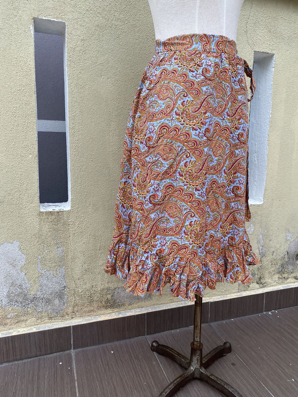 JW Anderson × Uniqlo jw anderson uniqlo skirt Size 26" / US 2 / IT 38 - 3 Thumbnail