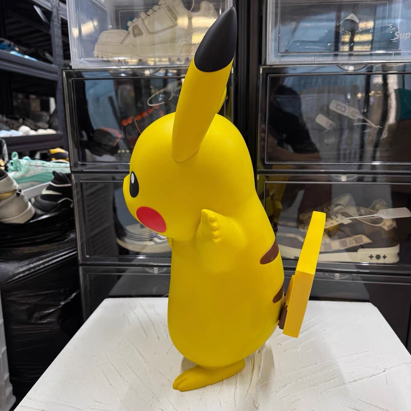 Pokemon Pokémon Pikachu Figure Q10 Size ONE SIZE - 4 Thumbnail