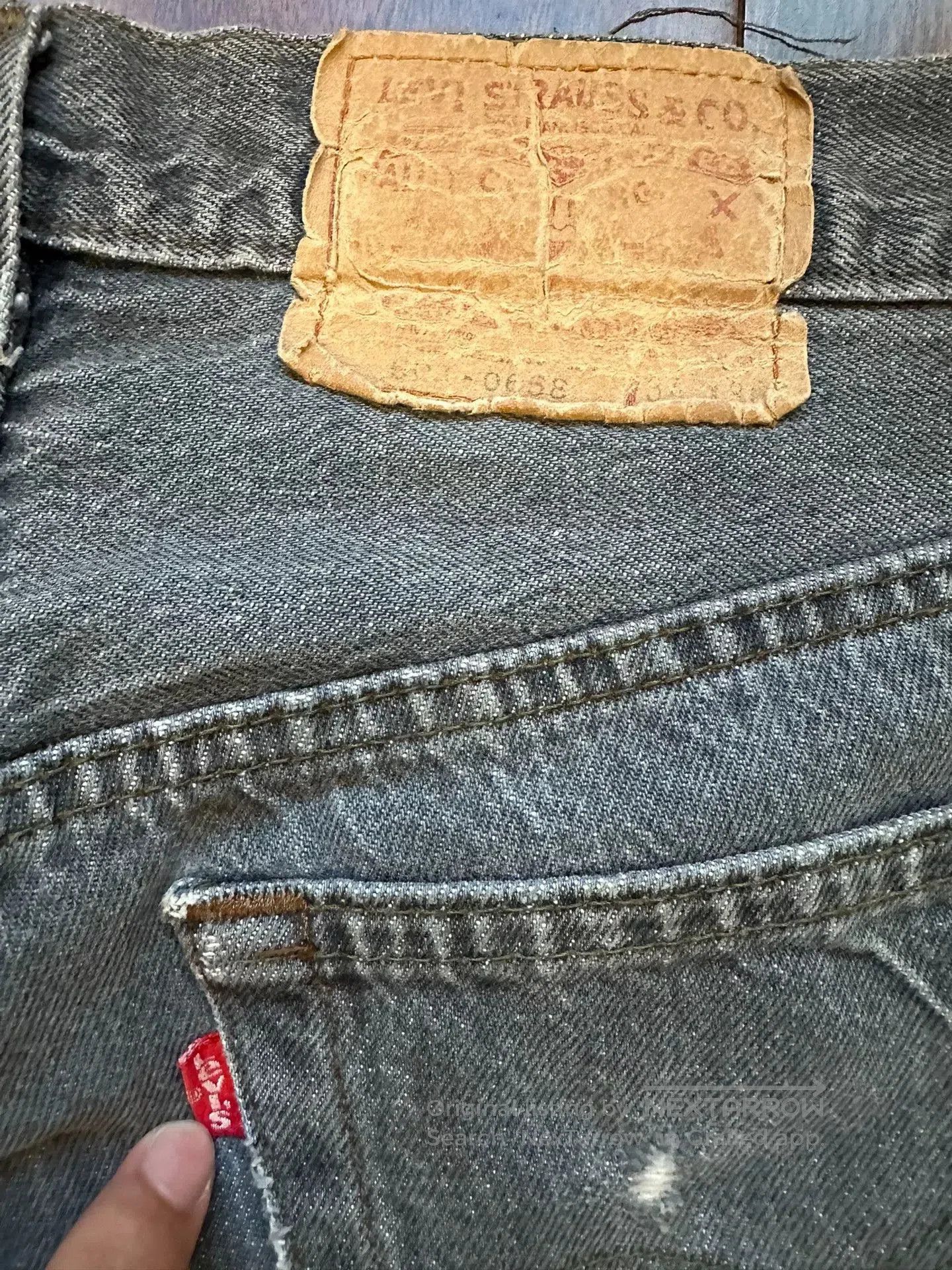 Vintage Vintage Levi's 501 80s American Jeans. Size US 28 / EU 44 - 3 Thumbnail