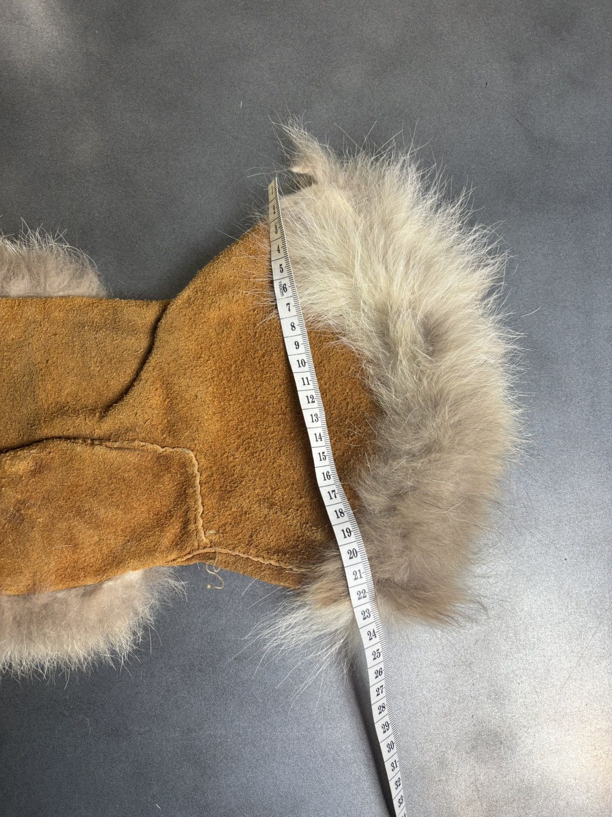 Native × Vintage Vintage Fur Mittens Beaded Gauntlets Indigenous American USA Size ONE SIZE - 7 Thumbnail