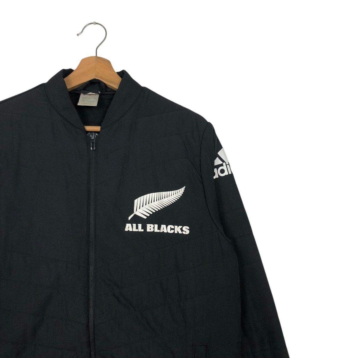 Adidas 🔥VINTAGE BOMBER JACKET ADIDAS ALL BLACK BIG LOGO Size US L / EU 52-54 / 3 - 8 Thumbnail