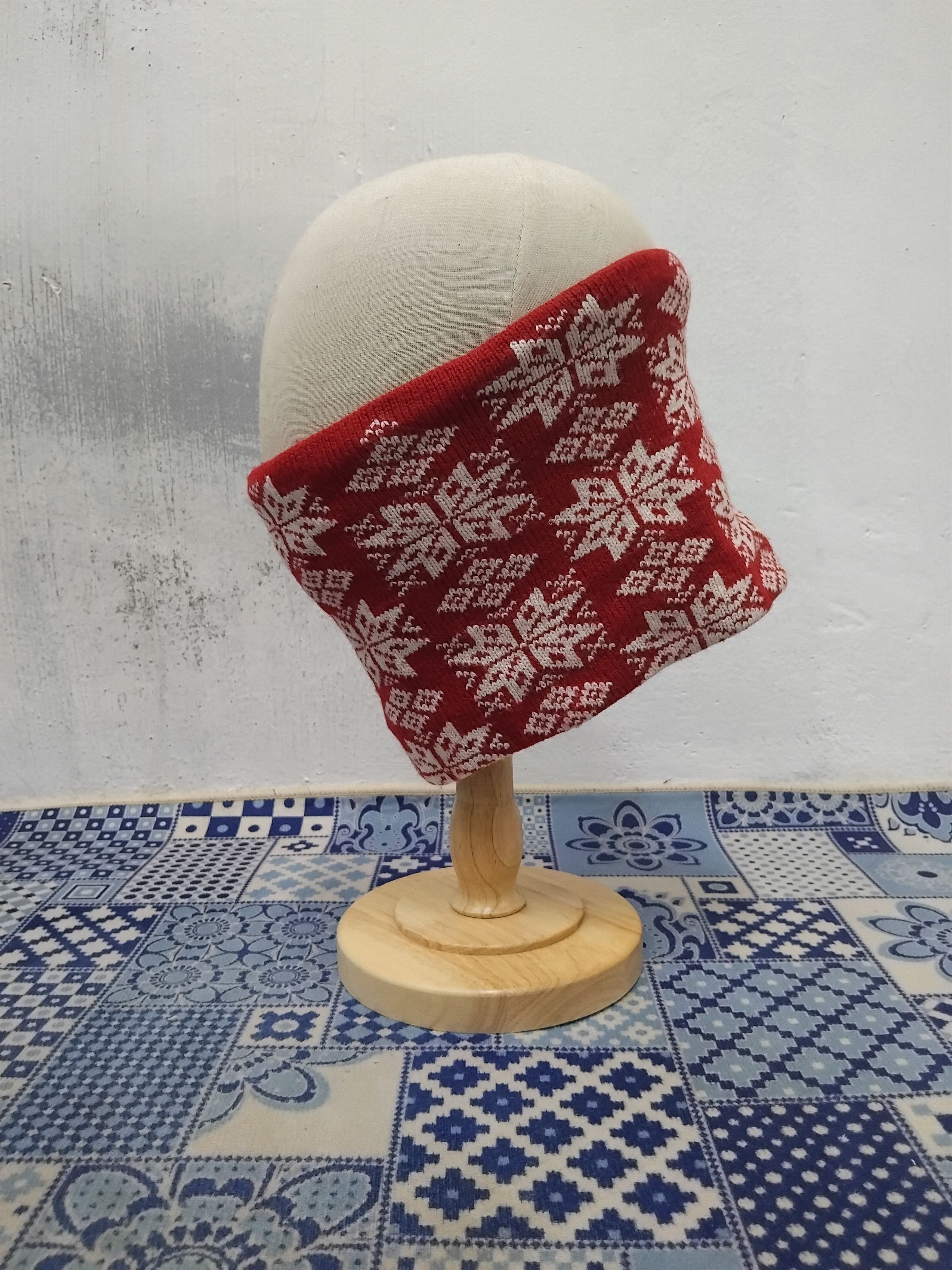 Japanese Brand 💥semytre red colour neck warmer Size ONE SIZE - 3 Thumbnail