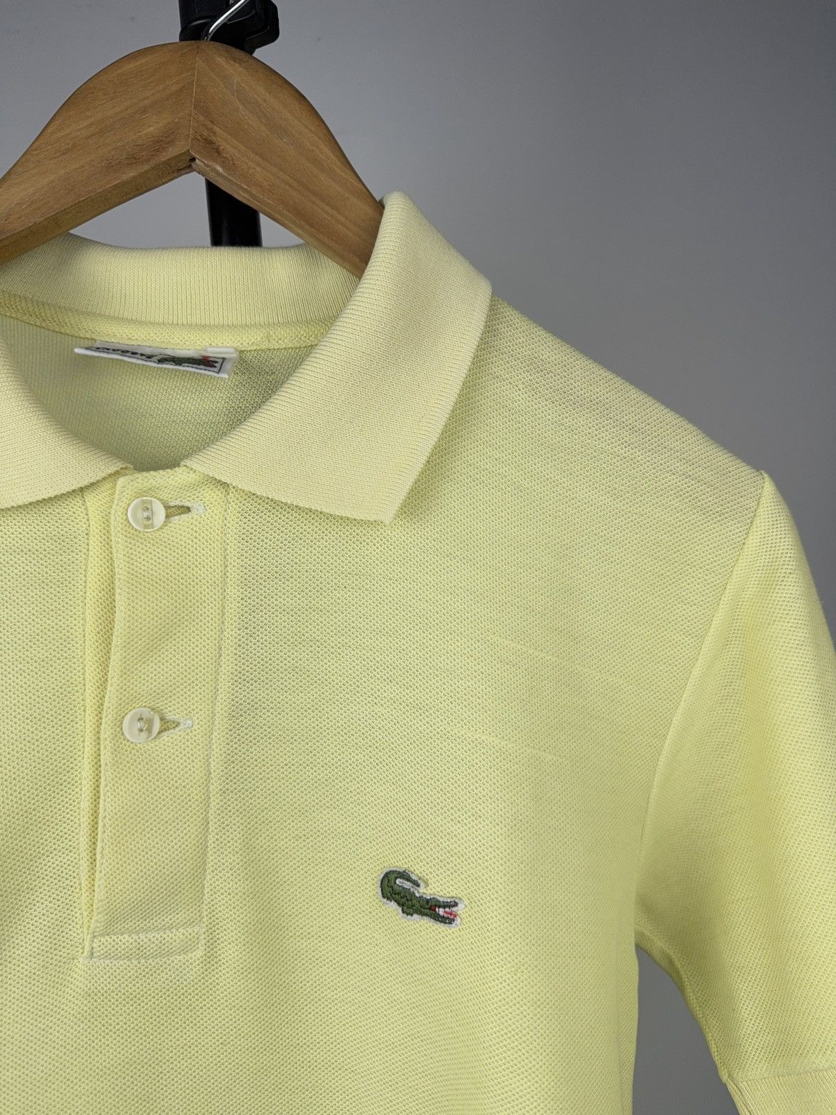 Lacoste Retro 80s Chemise Lacoste Polo Shirt Yellow Made in France Size US S / EU 44-46 / 1 - 10 Thumbnail
