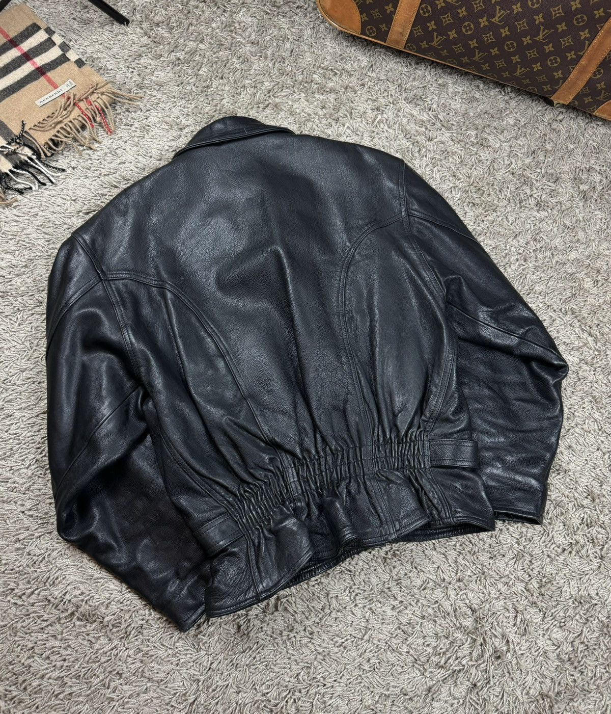Vintage Vintage leather jacket bomber 90s original casual item Size US L / EU 52-54 / 3 - 3 Thumbnail