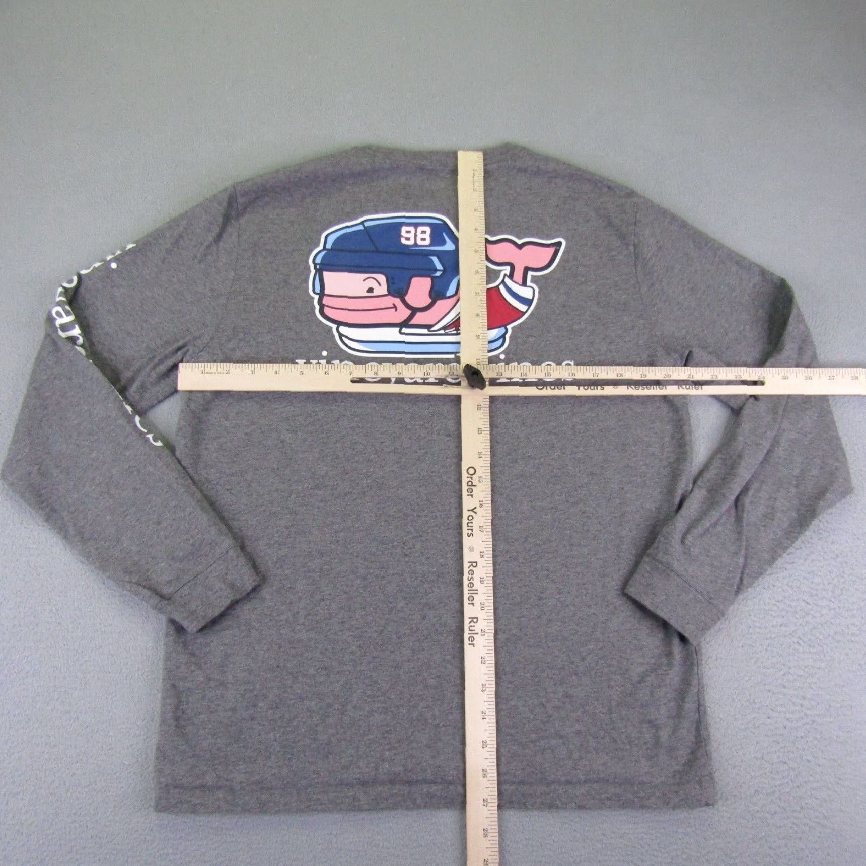 Vineyard Vines VINEYARD VINES Shirt Mens M Gray Pocket Whale Hockey Spell Out Preppy Tee Size US M / EU 48-50 / 2 - 7 Thumbnail