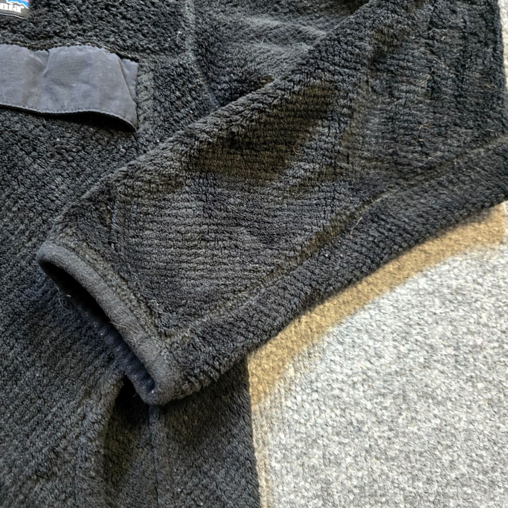 Patagonia Patagonia Sweater Womens Size Large Black Re-Tool Snap T Mustang Horse Casual Jacket Size L / US 10 / IT 46 - 3 Thumbnail
