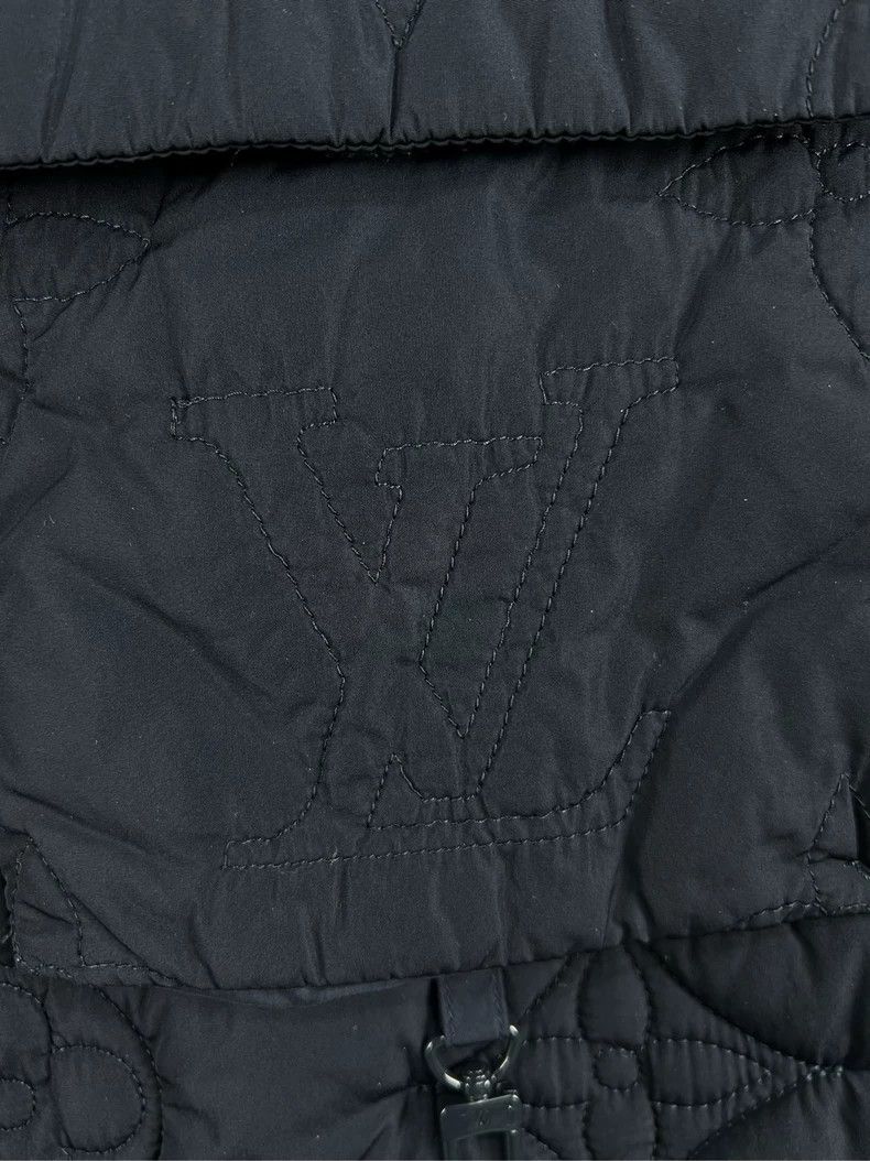 Louis Vuitton Louis Vuitton Dark blue embossed cotton-padded jacket with Size US S / EU 44-46 / 1 - 3 Thumbnail