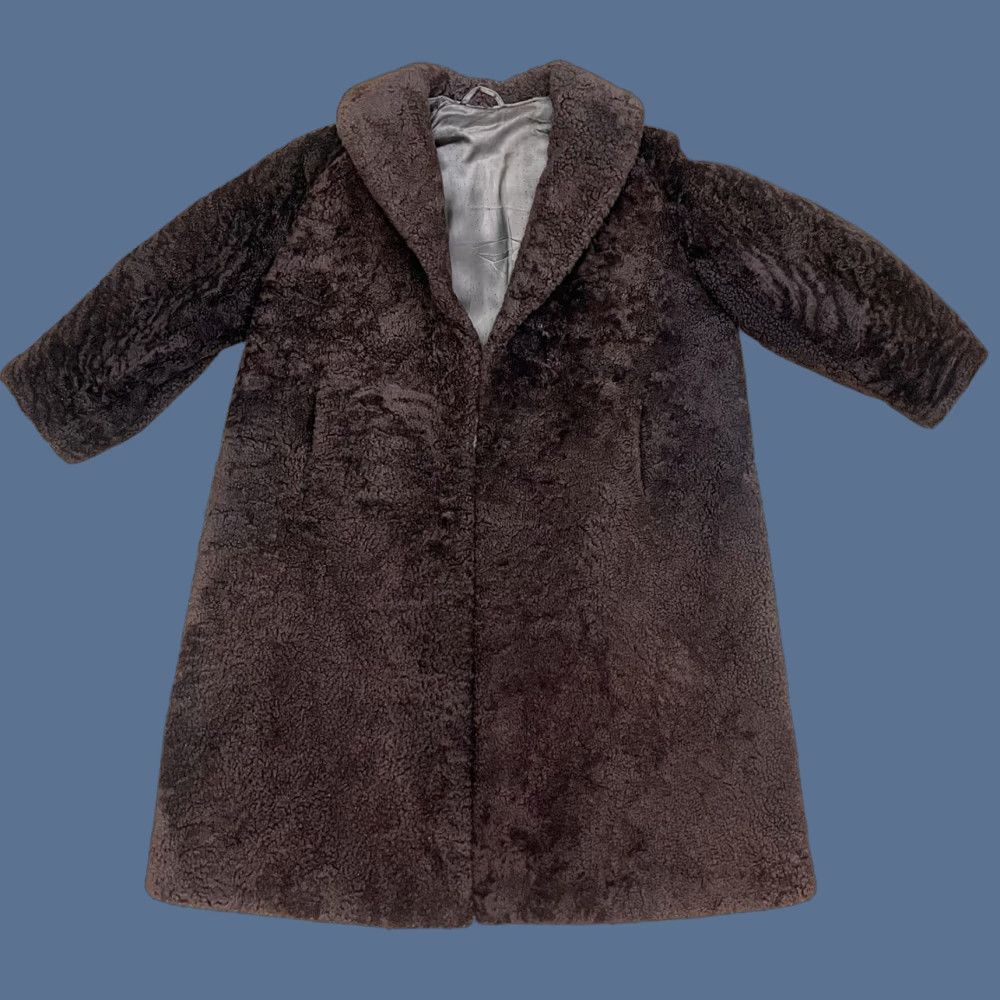 Vintage Stunning Heavy Pure Shearling Coat Women’s S / M Sheepskin Coat Brown Unbranded Size S / US 4 / IT 40 - 1 Thumbnail