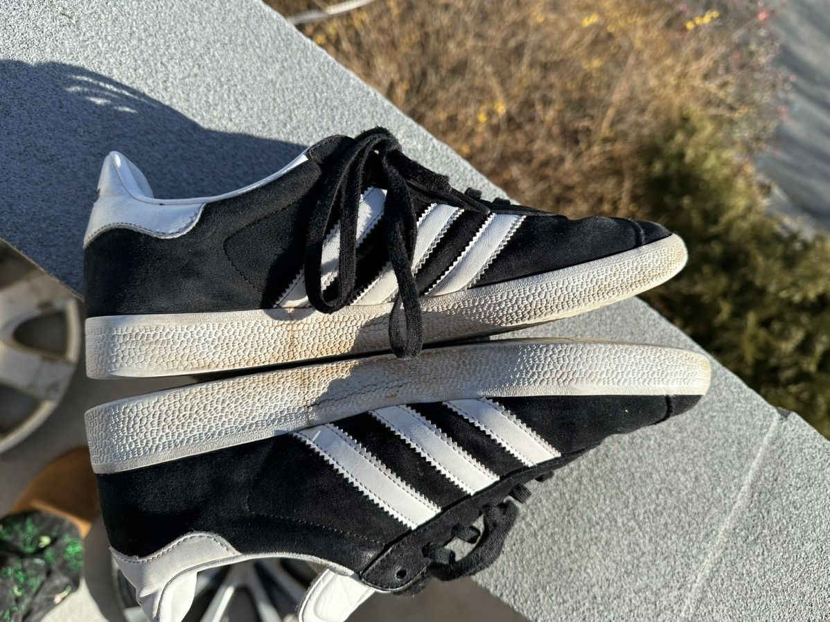 Adidas Adidas Black & White Gazelles Size US 10 / EU 43 - 4 Thumbnail