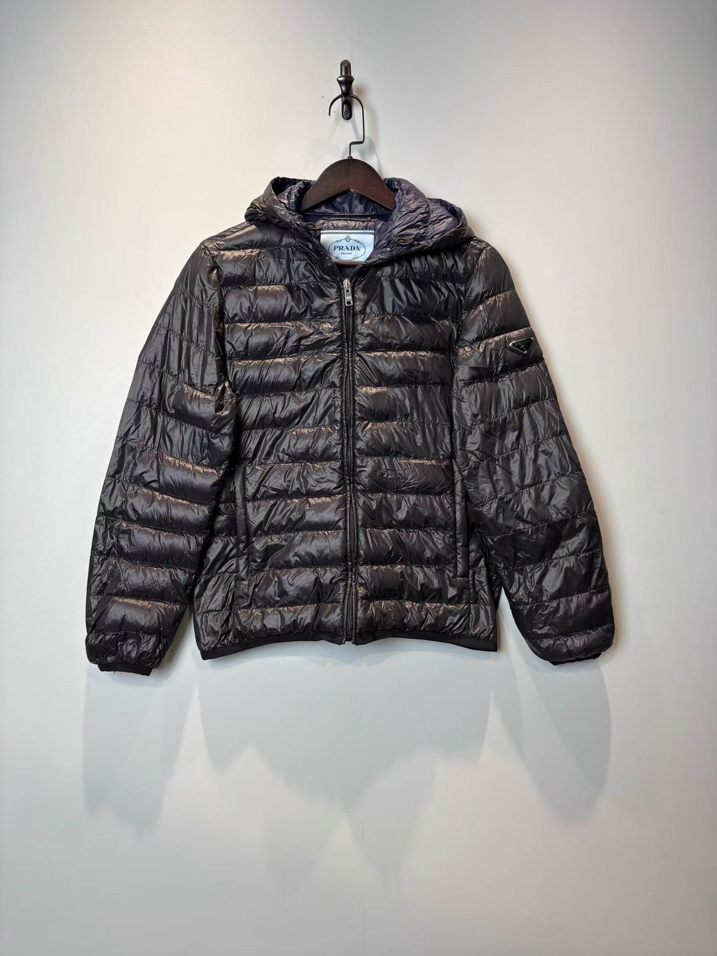 Prada Prada Hooded Down Jacket with Triangle Logo on Sleeves K36 Size US XXS / EU 40 - 1 Thumbnail
