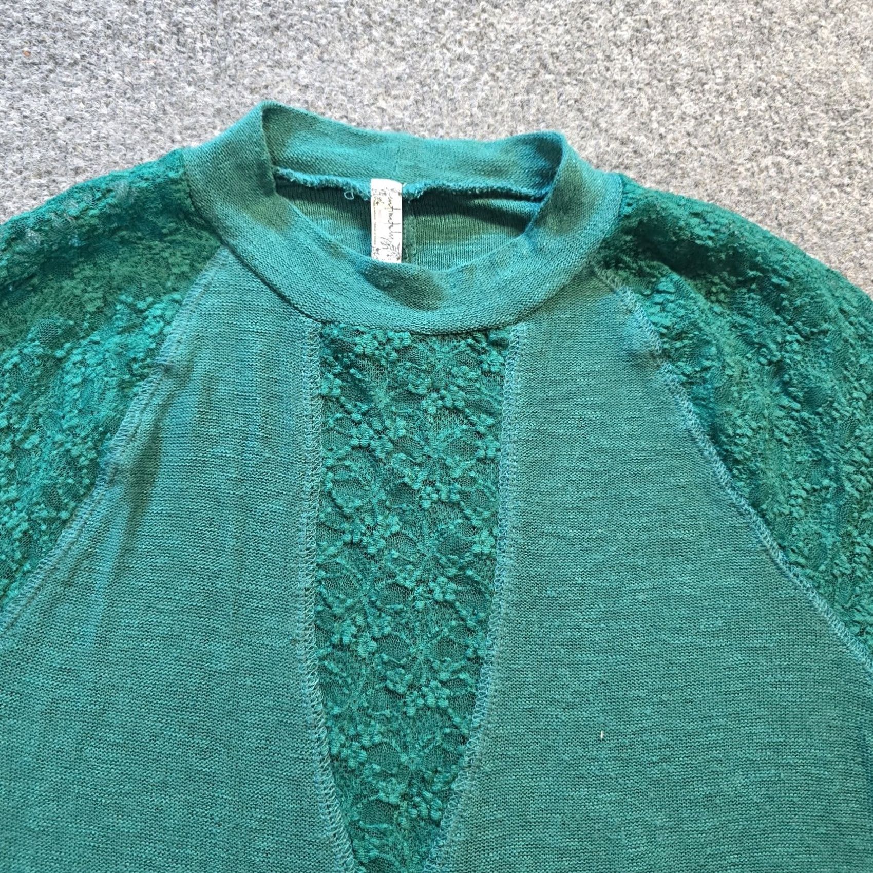 Free People Free People Top Womens Size Medium Green High Neck Lace Sleeve Holiday Casual Shirt Size M / US 6-8 / IT 42-44 - 2 Thumbnail