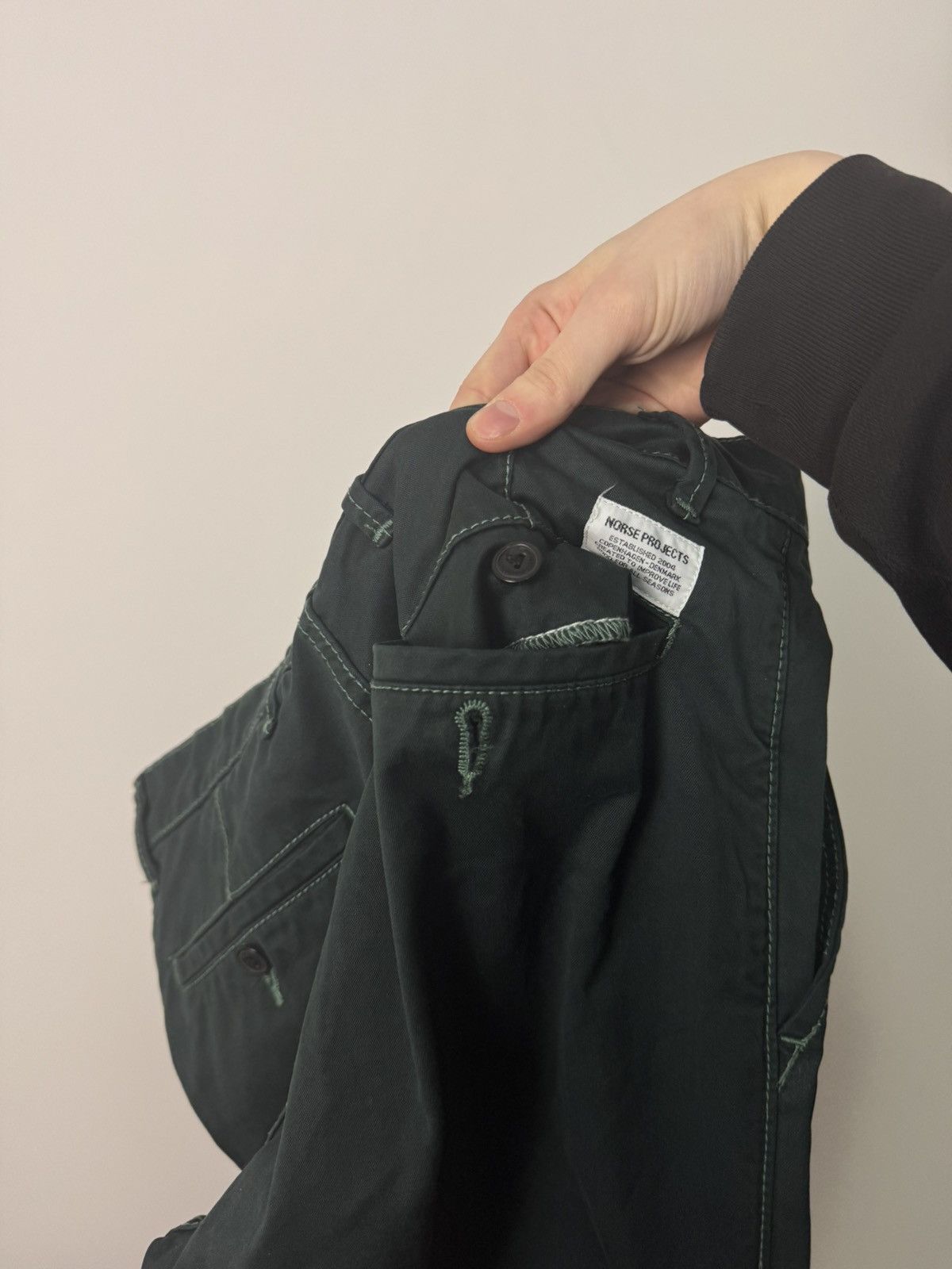 Norse Projects norse projects aros heavy green pants pocket logo Size US 32 / EU 48 - 16 Thumbnail