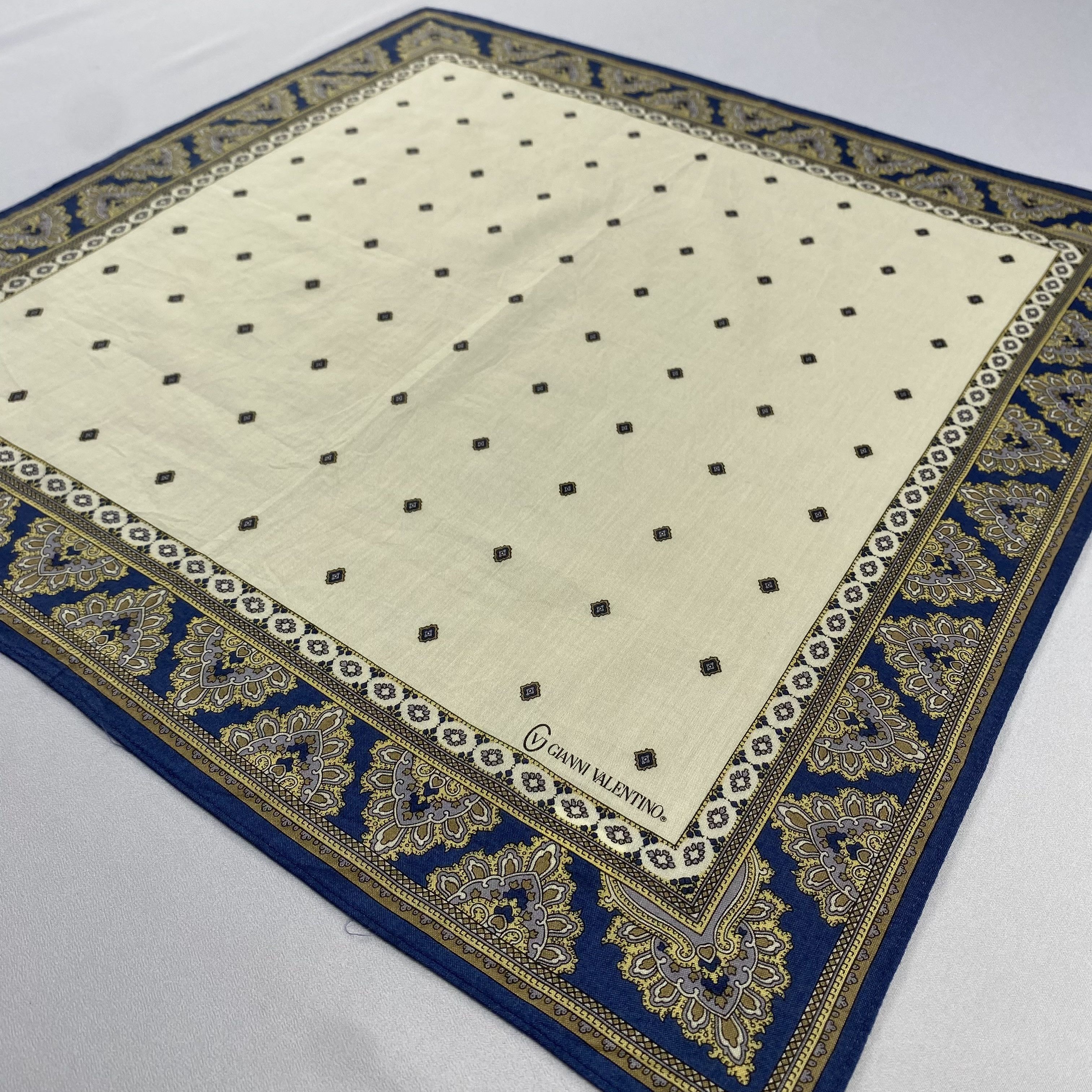 Japanese Brand × Vintage Gianni Valentino Handkerchief / Neckerchief / Bandana-P942 Size ONE SIZE - 2 Thumbnail