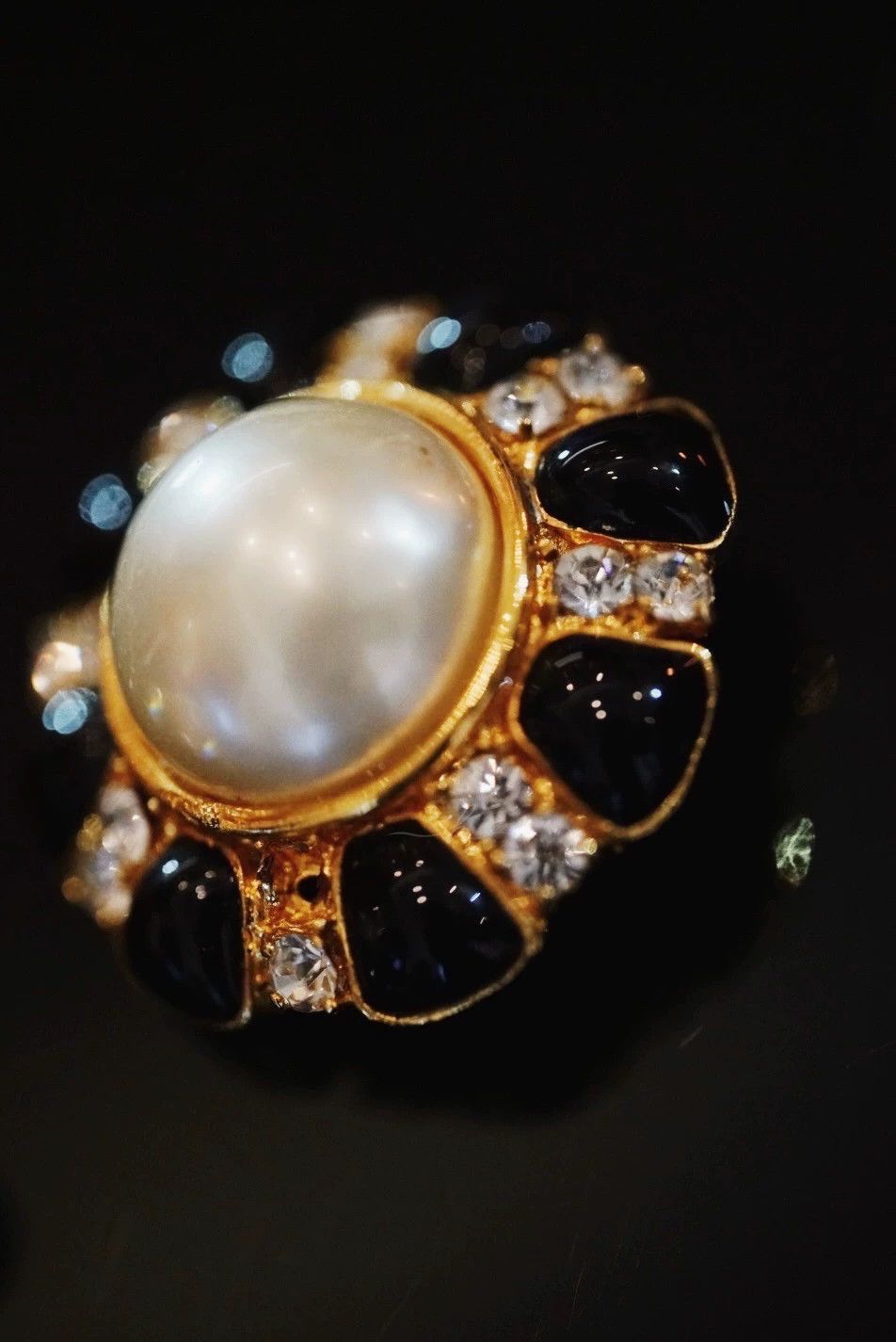 Chanel Chanel Vtg Black Glass Pearl Crystal Clip Earrings Size ONE SIZE - 6 Thumbnail
