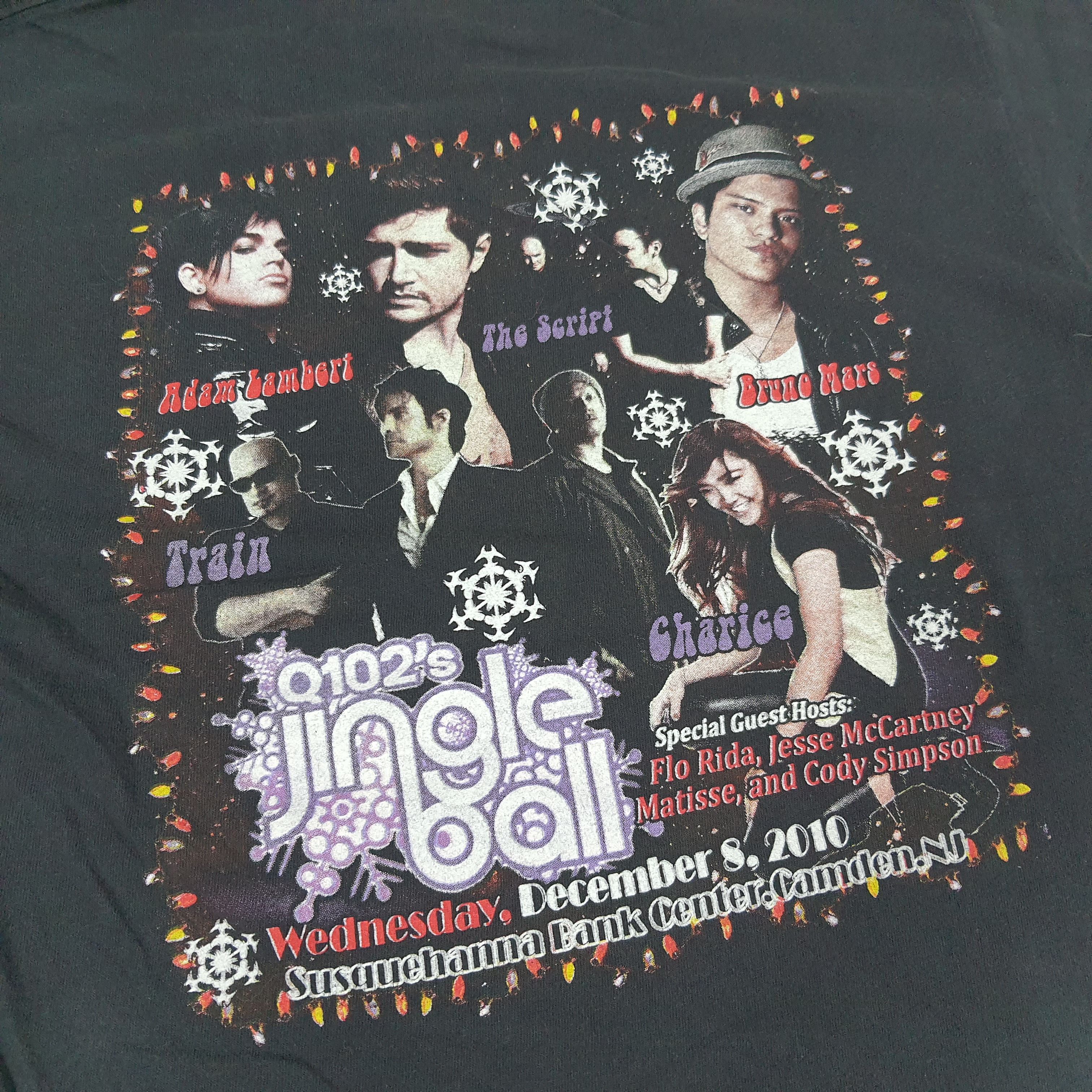 Band Tees × Vintage Vintage Q102's Jingle Ball Winter Christmas Event T-shirt Size US M / EU 48-50 / 2 - 4 Thumbnail