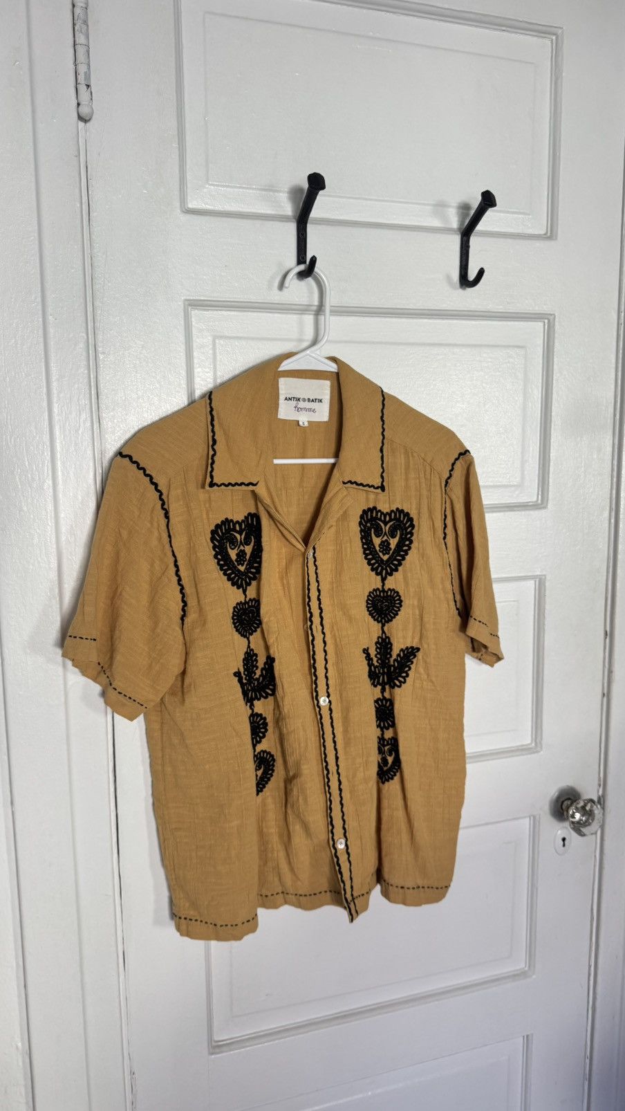 Other Antik Batik cuban embroidered shirt Size US S / EU 44-46 / 1 - 3 Thumbnail