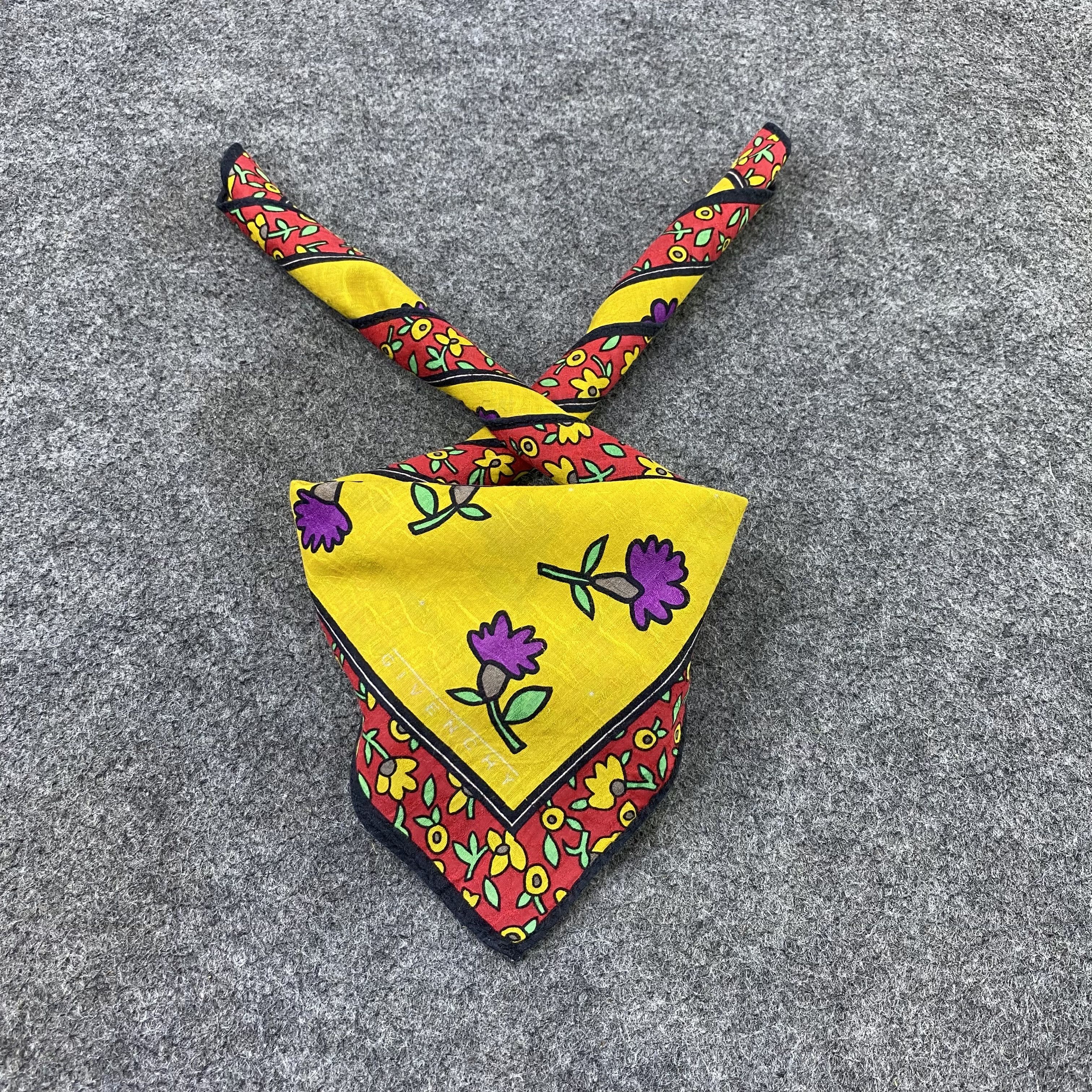 Givenchy Givenchy Handkerchief Neckerchief Bandana-B1837 Size ONE SIZE - 2 Thumbnail