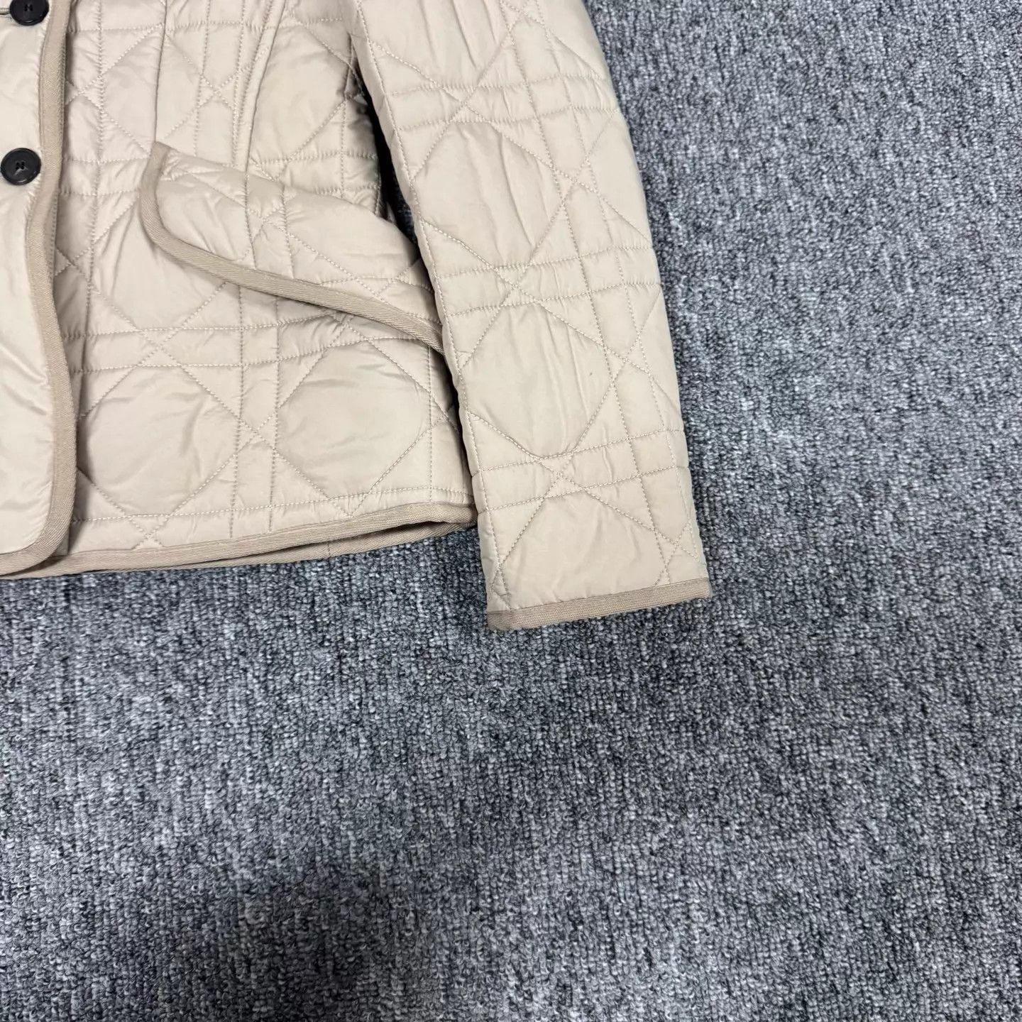 Dior Dior Beige Quilted Bee Embroidered Cotton Jacket Size XS / US 0-2 / IT 36-38 - 4 Thumbnail