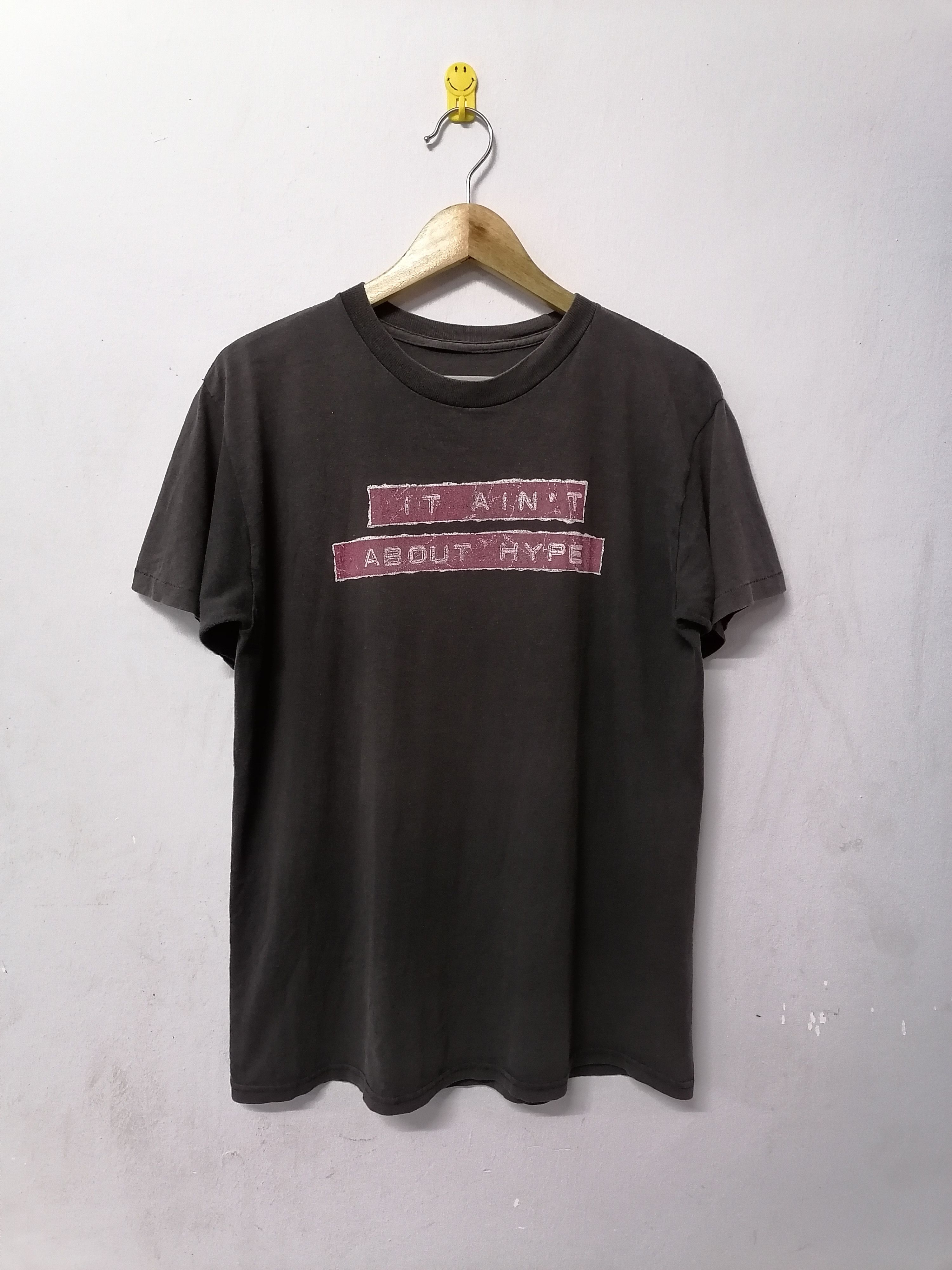 Nike × Vintage Trashed Faded Vintage 90s Nike Basketball T-shirt Size US M / EU 48-50 / 2 - 1 Thumbnail