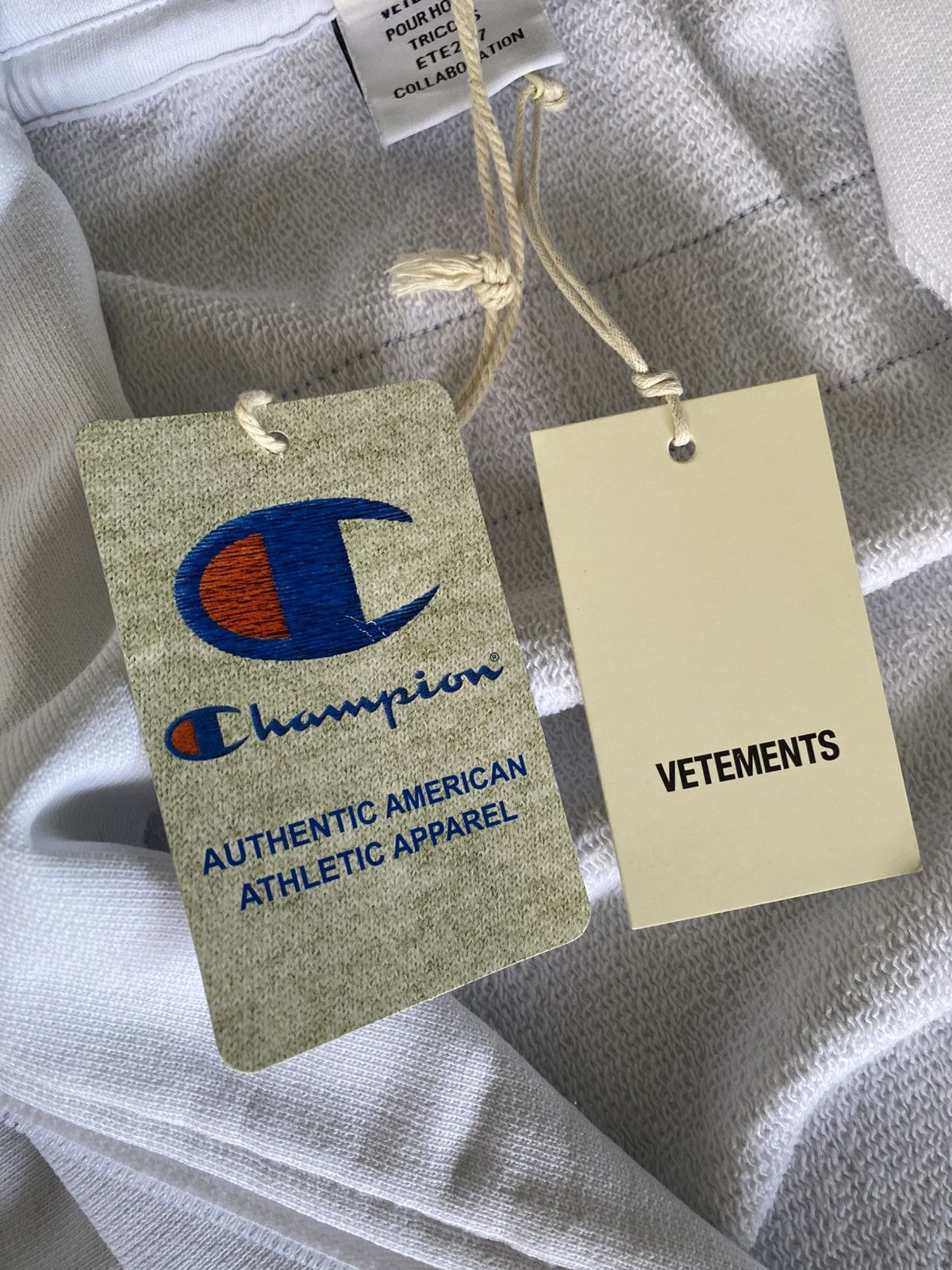 Champion × Vetements VETEMENTS SS17 - White Champion Zip Up Size US M / EU 48-50 / 2 - 8 Thumbnail