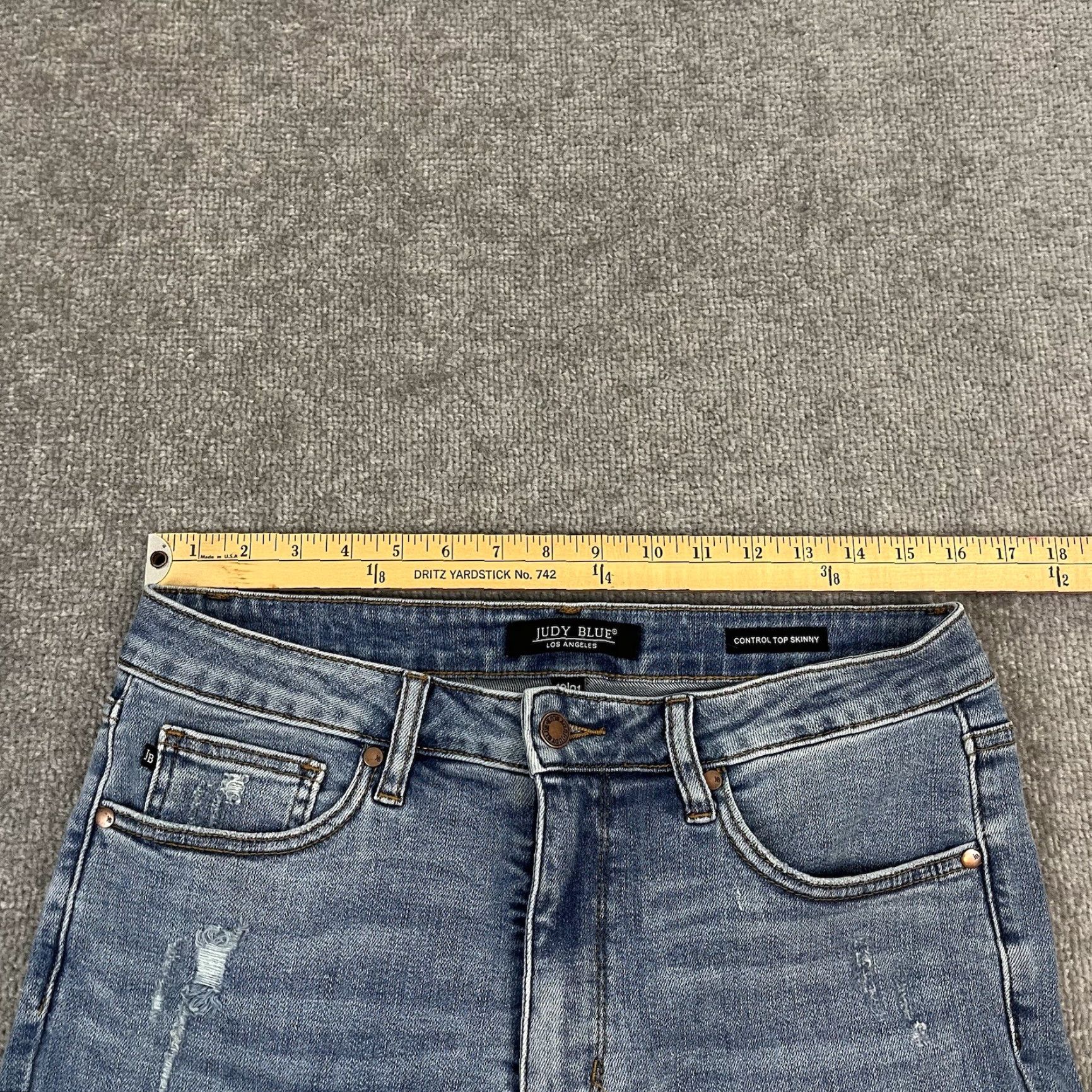 Denime JUDY BLUE Jeans Womens 13/31 Skinny Jeans Medium Blue Denim Distressed Classic 5-Pocket Womens Jeans Size 4XL / US 24-26 - 4 Thumbnail