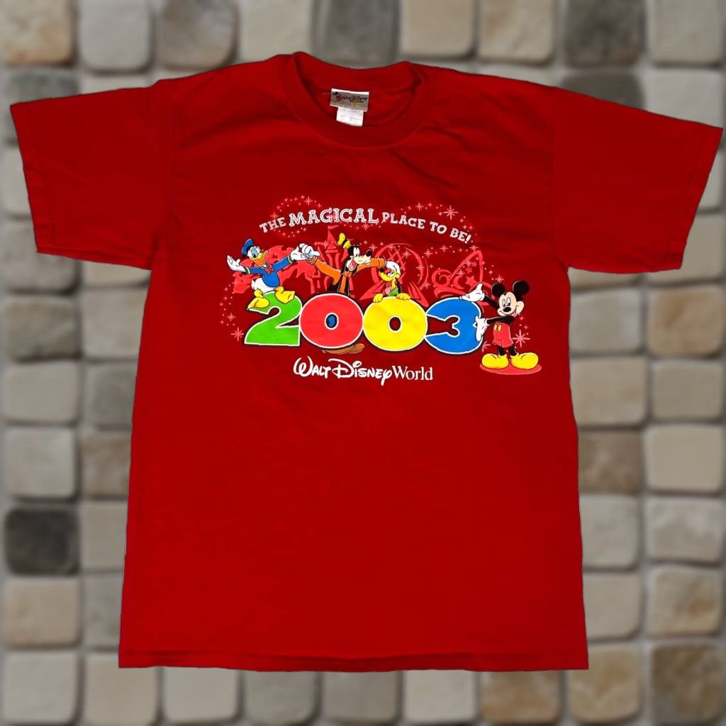 Disney VINTAGE Walt Disney World T-Shirt Unisex Adult Red 2003 Sz M Cartoon Disney Graphic Print Size US M / EU 48-50 / 2 - 1 Thumbnail