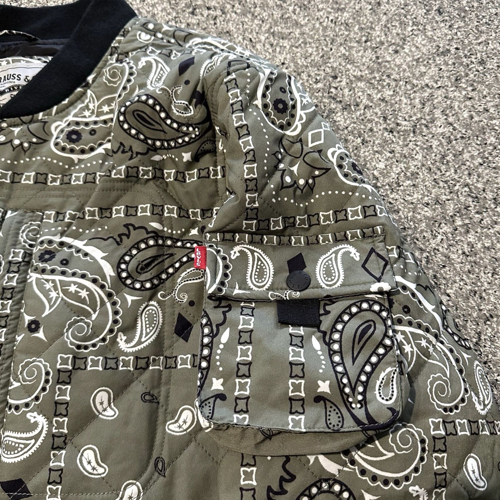 Levi's Levi's Bomber Jacket Mens M Quilted Olive Green Paisley Size US M / EU 48-50 / 2 - 2 Thumbnail