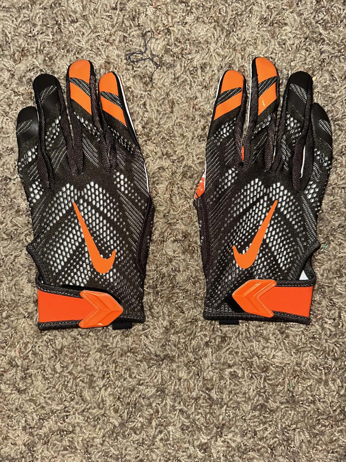 Nike Nike NFL Cleveland Browns Vapor Knit On Field Football Gloves Size ONE SIZE - 3 Thumbnail