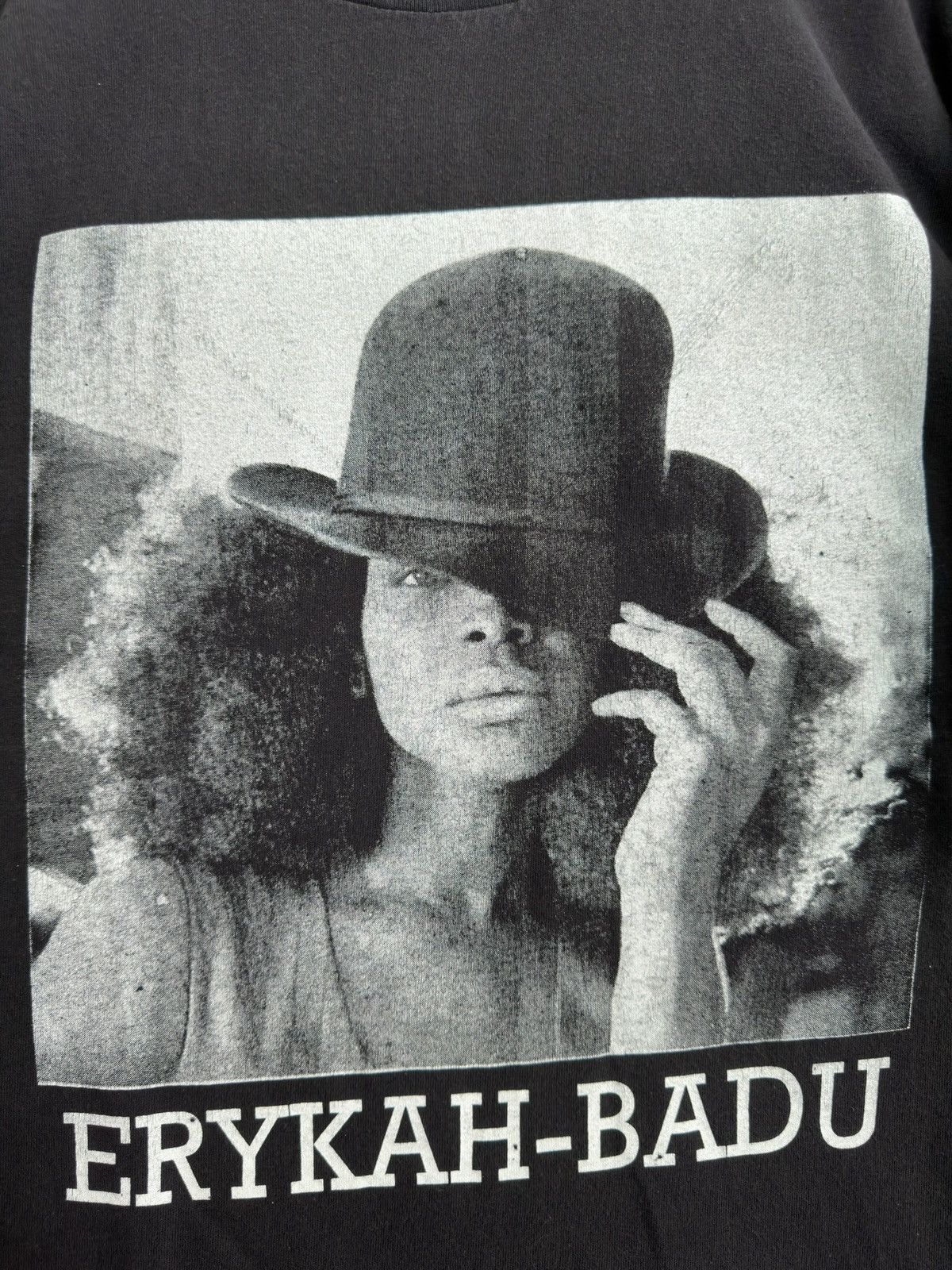 Band Tees Erykah Badu Vintage Shirt Size US XXL / EU 58 / 5 - 2 Thumbnail