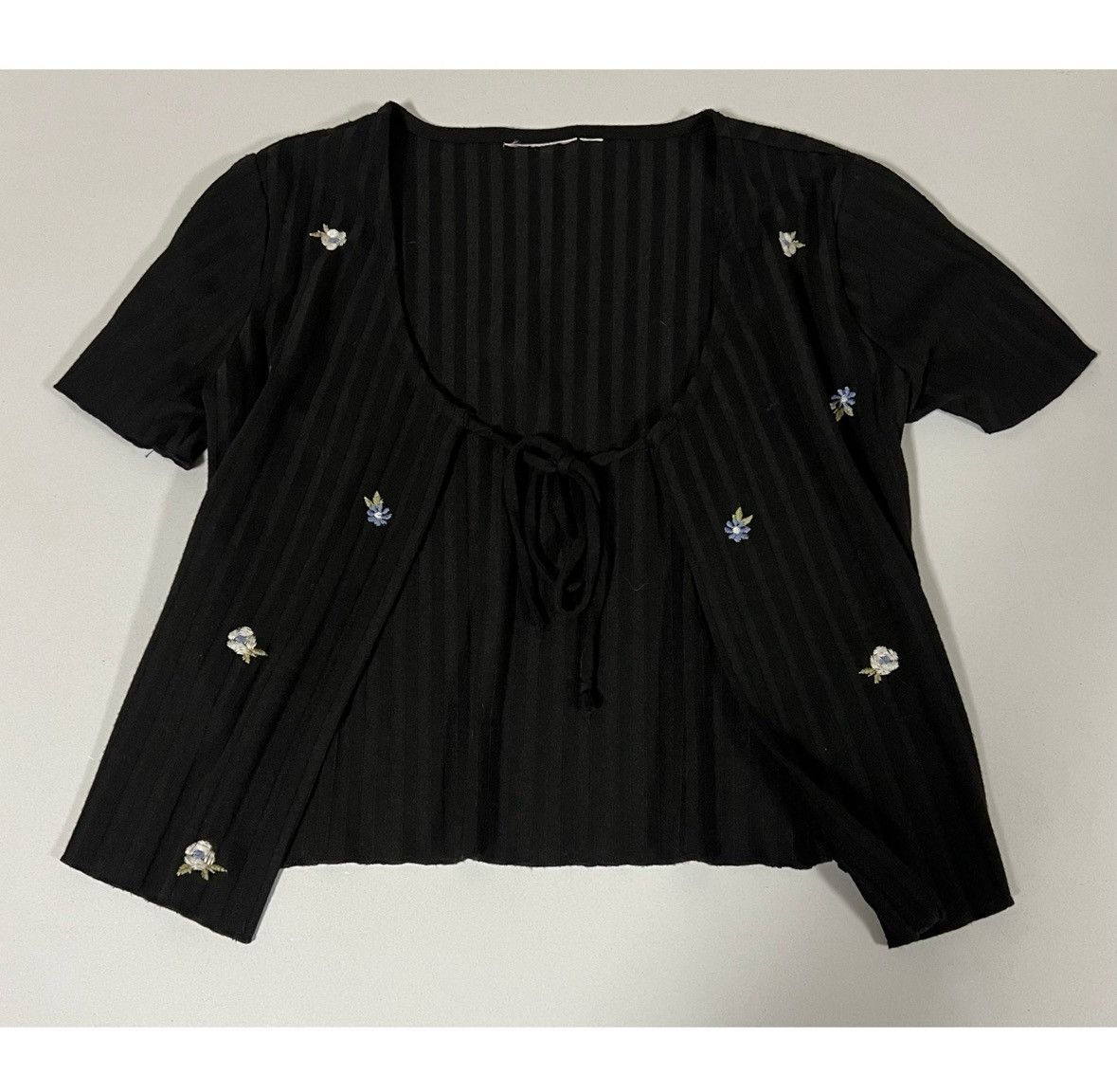 Vintage Black Floral Boho Short Sleeve Cardigan Shirt Blouse XS🪻✨ Size XS / US 0-2 / IT 36-38 - 4 Thumbnail