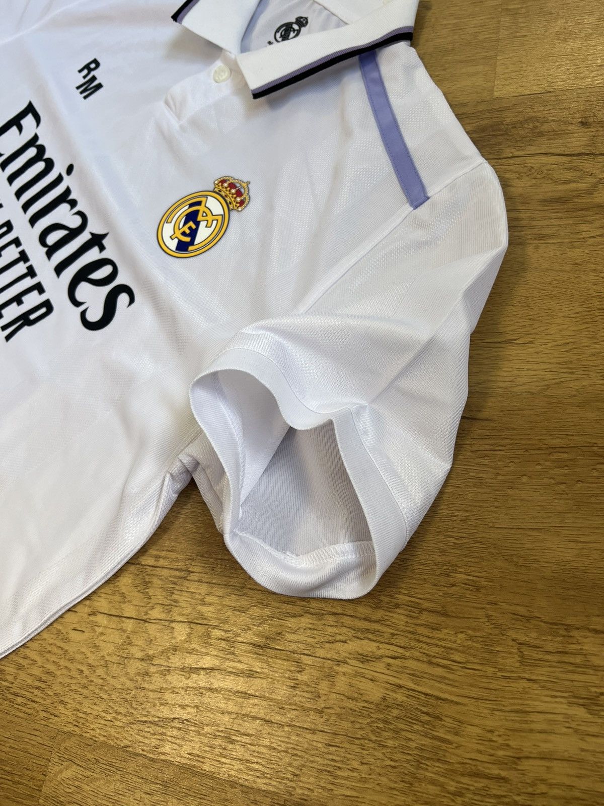 Other Real Madrid soccer jersey white Size US M / EU 48-50 / 2 - 7 Thumbnail