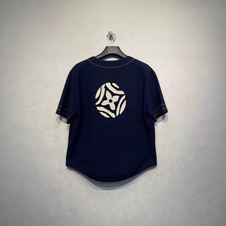 Louis Vuitton Louis Vuitton Blue short-sleeved baseball shirt Size US M / EU 48-50 / 2 - 2 Thumbnail
