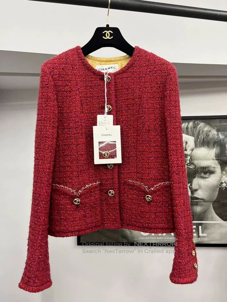Chanel Chanel 23B Red Two-Pocket Jacket. Size US M / EU 48-50 / 2 - 1 Thumbnail