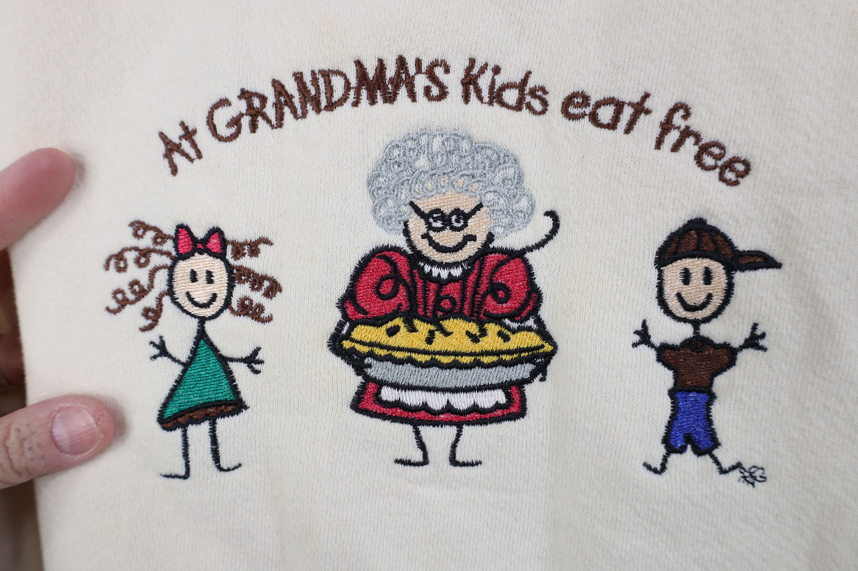 Vintage Vintage 90s Grandmas Kids Eat Free Crewneck Sweatshirt USA Size XXL / US 16-18 / IT 52-54 - 4 Thumbnail
