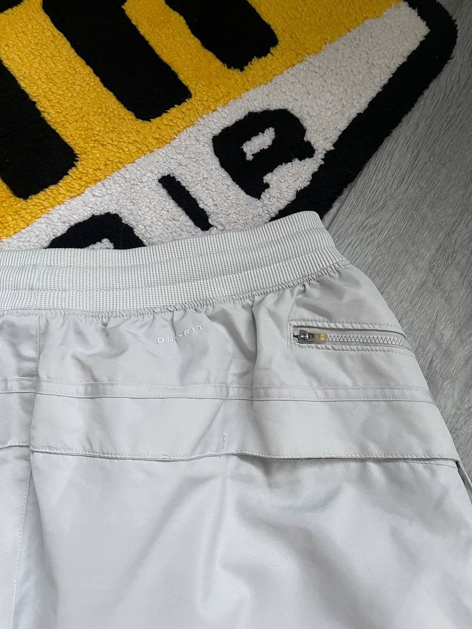 Nike × Streetwear × Vintage vintage croped nike rare 90s big logo sweatpants Size US 34 / EU 50 - 10 Thumbnail
