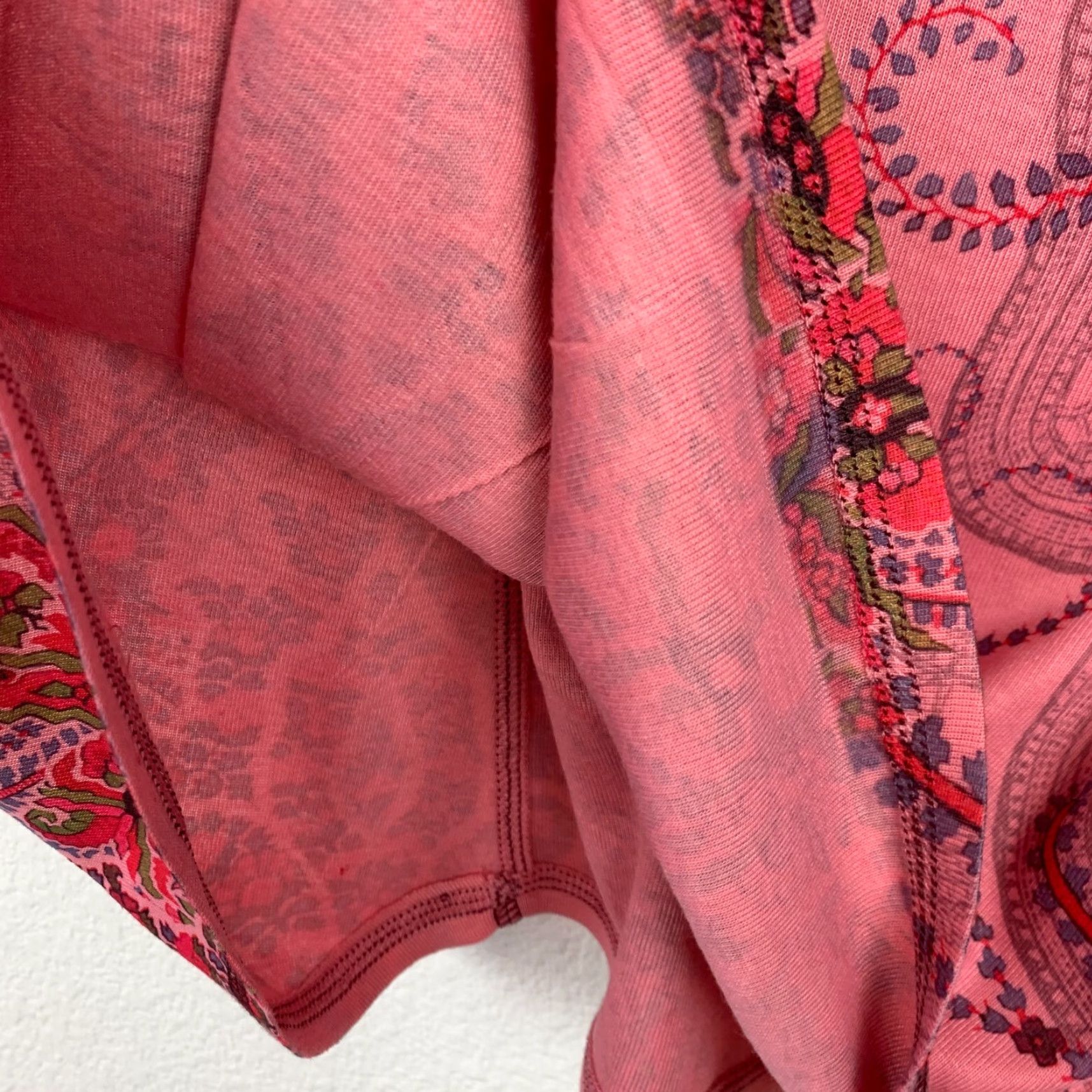 Vintage Oneworld One World Live & Let Live Bell Sleeve Pink Artsy Short Sleeve Shirt Top Small Womens Blouse Paisley 100% Polyester Size S / US 4 / IT 40 - 6 Thumbnail