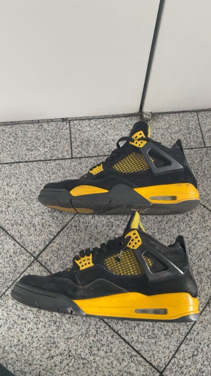 Nike Jordan 5 Thunder Size US 12 / EU 45 - 3 Thumbnail