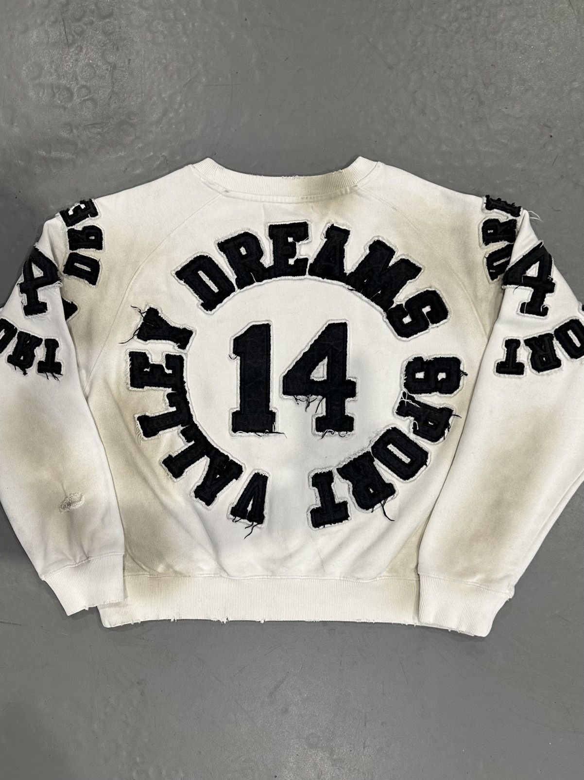 Vale Vale “insignia” white crewneck sweatshirt Size US XL / EU 56 / 4 - 2 Thumbnail