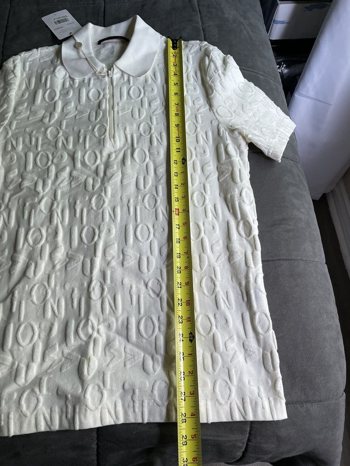 Louis Vuitton Louis Vuitton Terry Cloth Logo Shirt Size US M / EU 48-50 / 2 - 6 Thumbnail