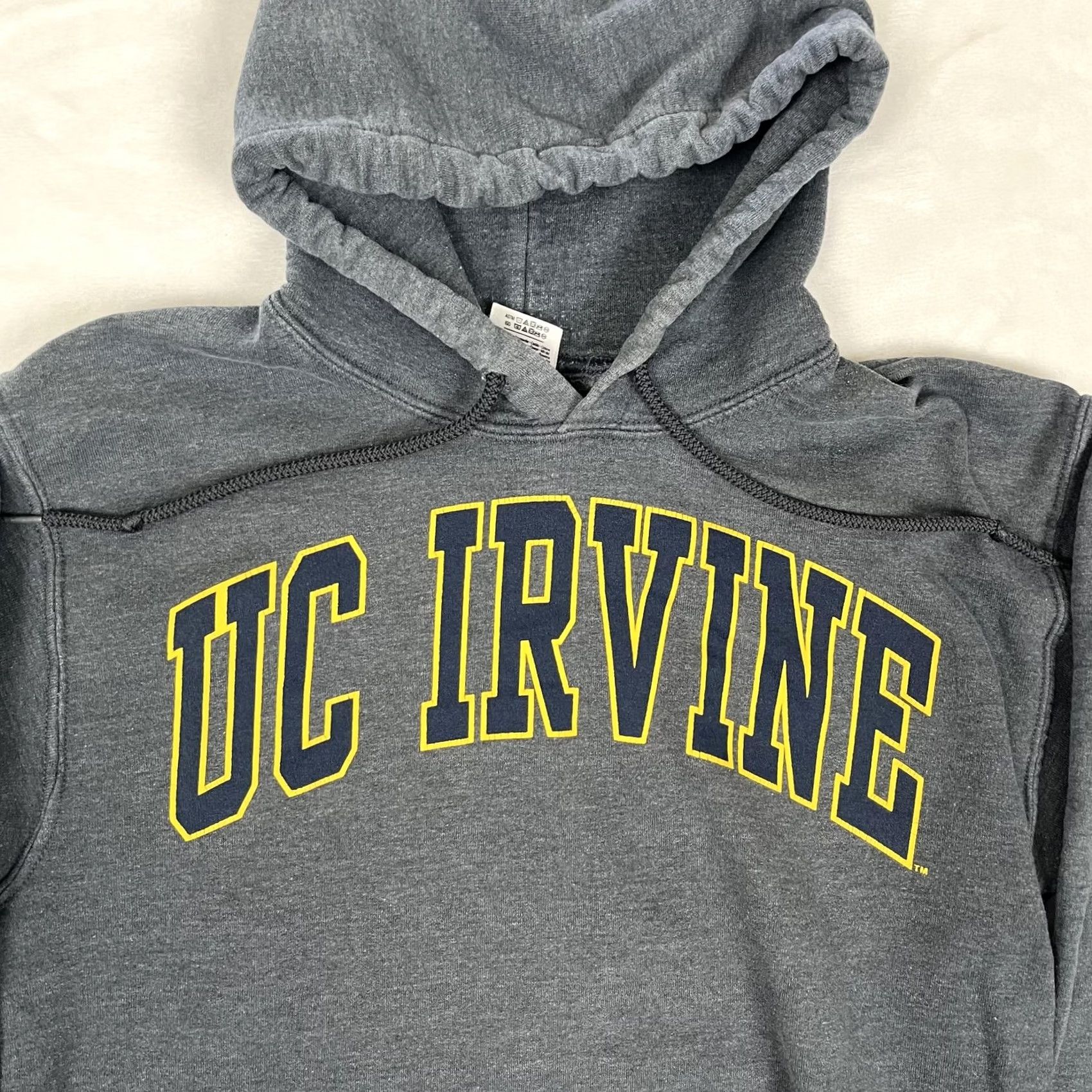 Gildan VINTAGE UC Irvine Hoodie Mens Small Gray Fleece Sweatshirt College Y2K Size US S / EU 44-46 / 1 - 2 Thumbnail