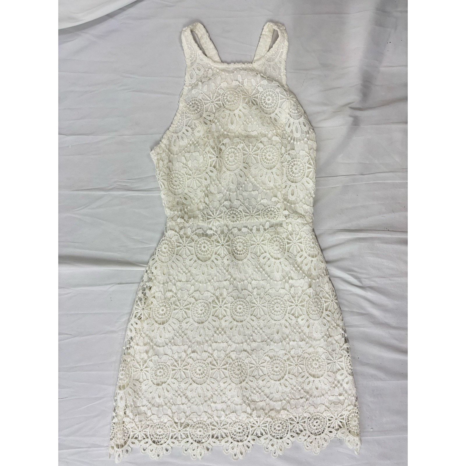 Hollister Ladies Hollister White Lace Scalloped Edge Mini Dress Size M Size M / US 6-8 / IT 42-44 - 5 Thumbnail