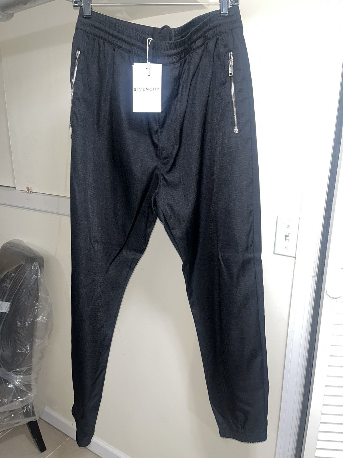 Givenchy Givenchy 4G Nylon Jacquard Jogger Pants Sz 50(34waist) Size US 34 / EU 50 - 9 Thumbnail