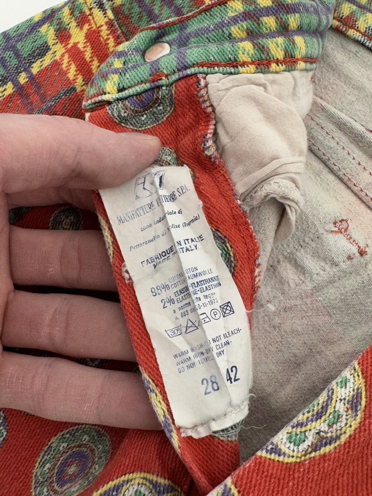 Versace Jeans Couture Rare Versace Jeans Couture 90’s Pants Red Multi Color Italy Size 28" / US 6 / IT 42 - 9 Thumbnail