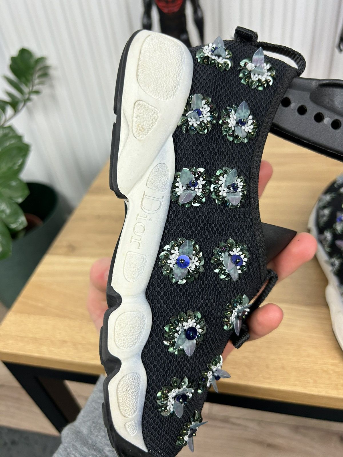 Dior Christian Dior Mesh Embellished sneaker Size US 6 / IT 36 - 15 Thumbnail