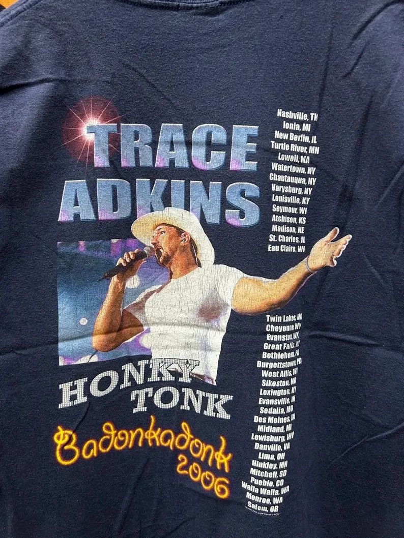 Vintage Vintage 2000s Trace Adkins Music tshirt size M Size US M / EU 48-50 / 2 - 5 Thumbnail