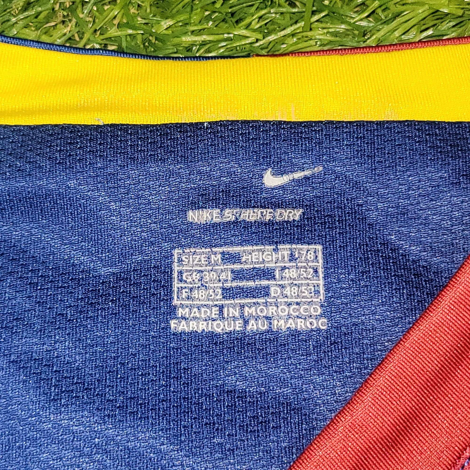 Nike Messi Barcelona 2006 2007 Home Soccer Jersey Shirt M Size US M / EU 48-50 / 2 - 3 Thumbnail