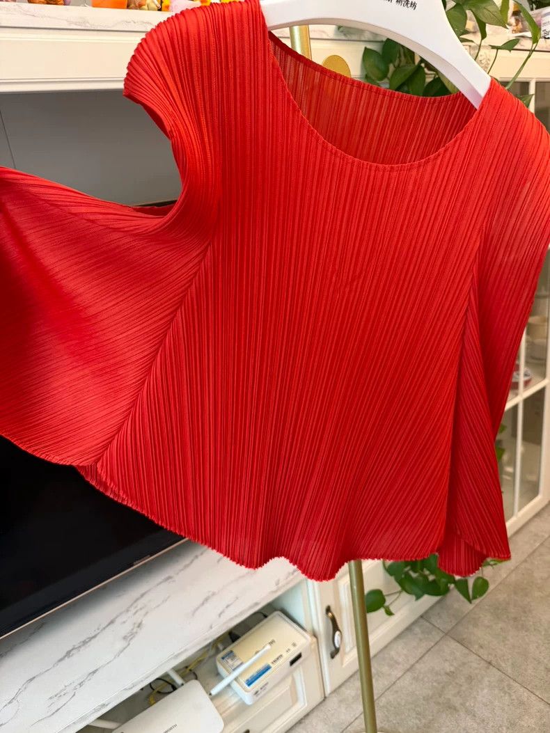 Issey Miyake Issey Miyake size:3 Orange-red petal-shaped vest Size S / US 4 / IT 40 - 5 Thumbnail