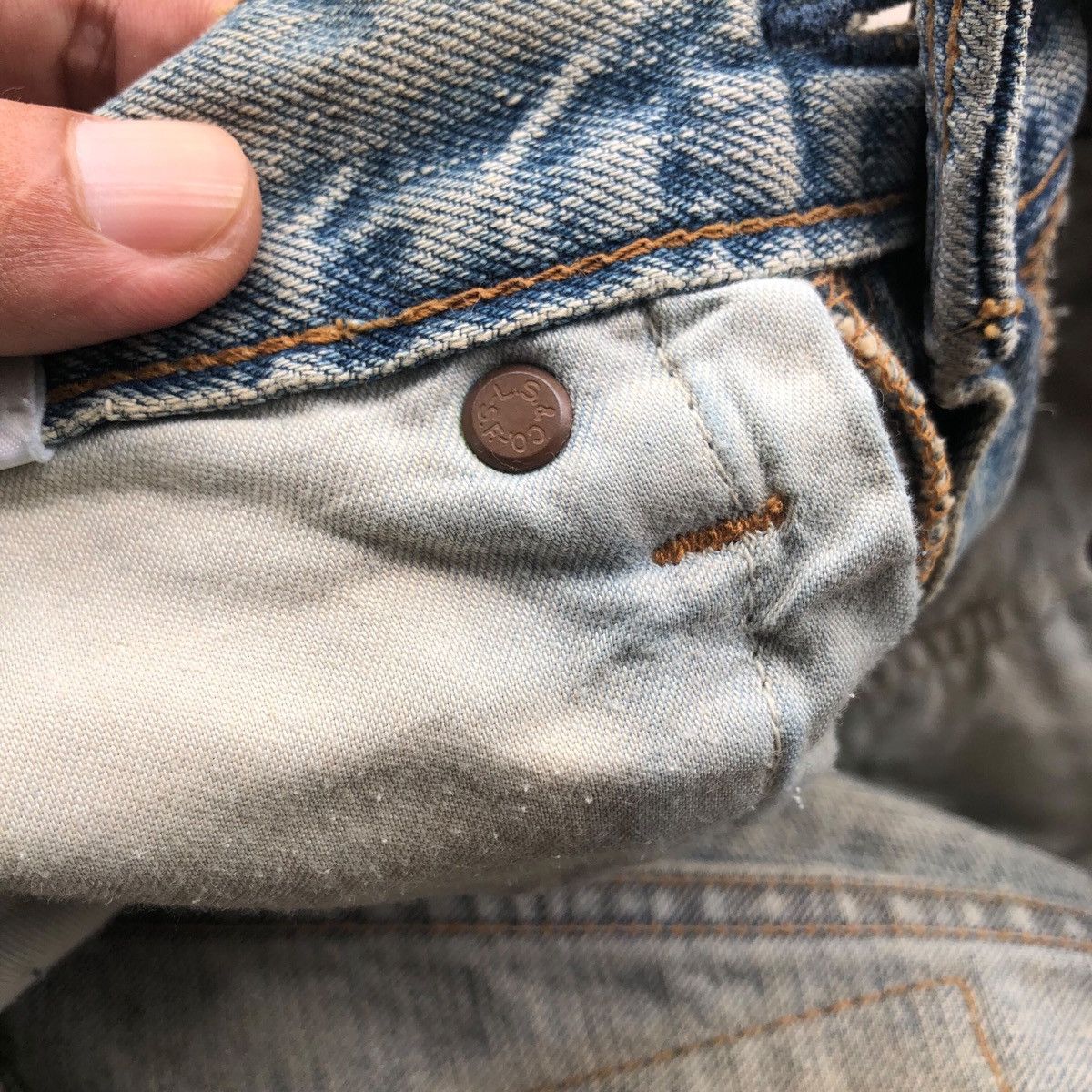 Levi's × Levi's Vintage Clothing Vintage distressed LEVIS 502 button HKQ8 mud wash jeans Size US 31 - 9 Thumbnail